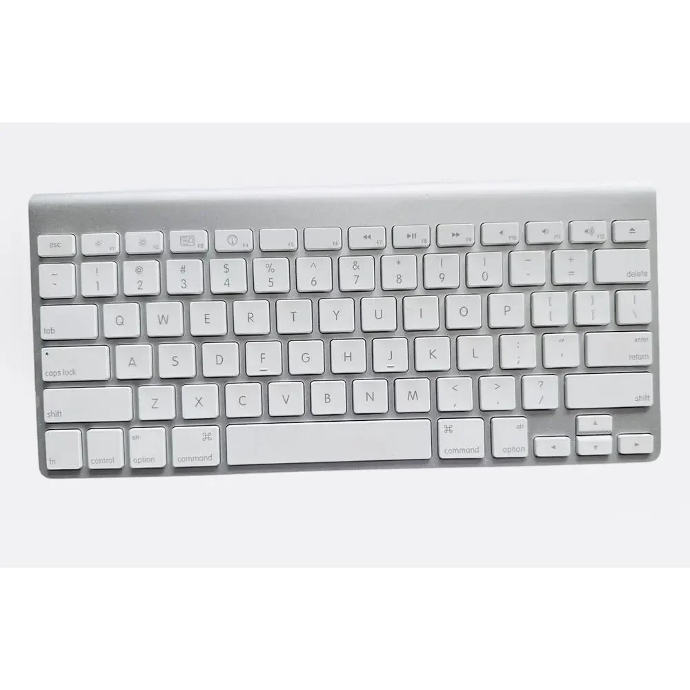 Apple A1255 Wireless Bluetooth Keyboard (White/Silver) Parts Only